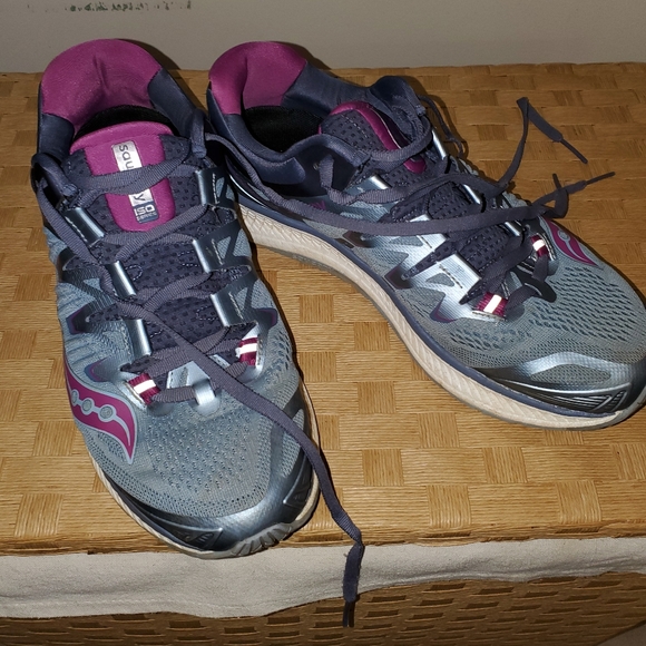 saucony everun sneakers